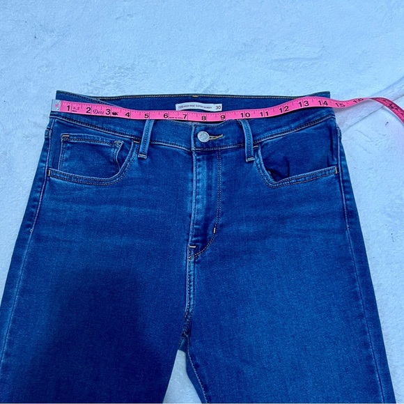 Levi’s High Rise Super Skinny Light Wash Jeans - Size 30 - Picture 8 of 10